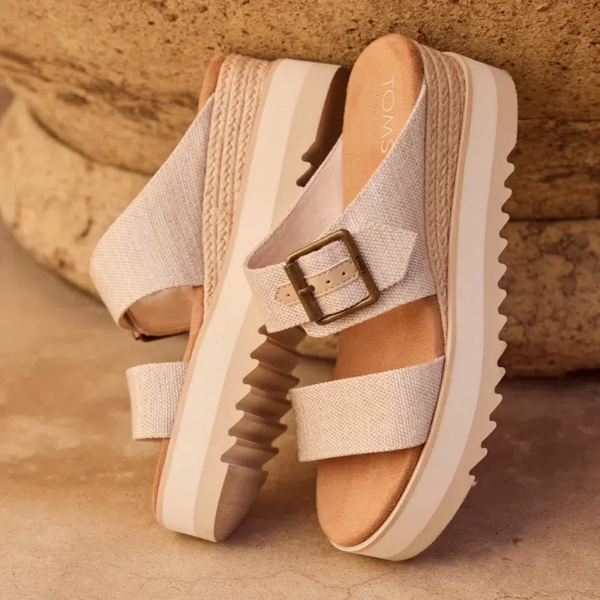 Sandales mules à talon compensé et boucle Diana pour femme Sandales mules à talon compensé et boucle Diana pour femme